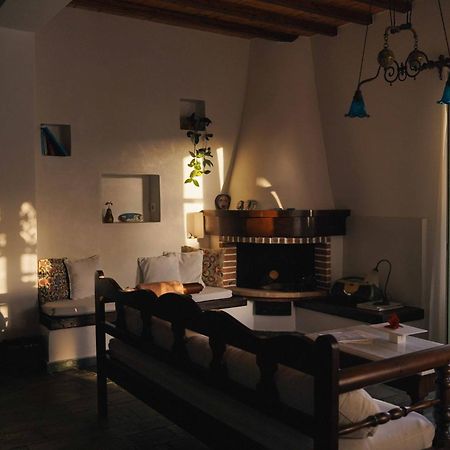 Romano Garden House - Land Tales Agios Romanos Bagian luar foto