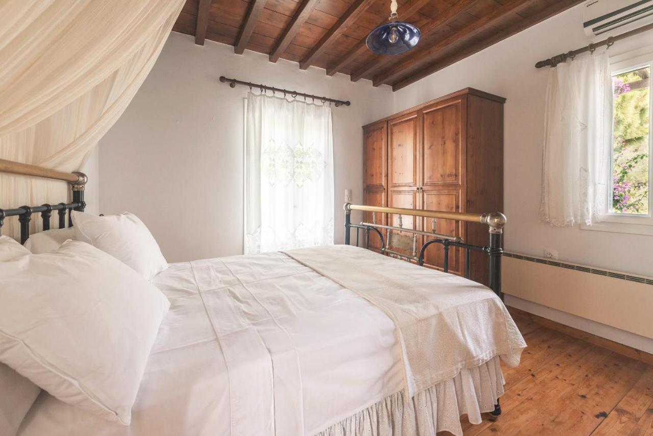 Romano Garden House - Land Tales Agios Romanos Bagian luar foto