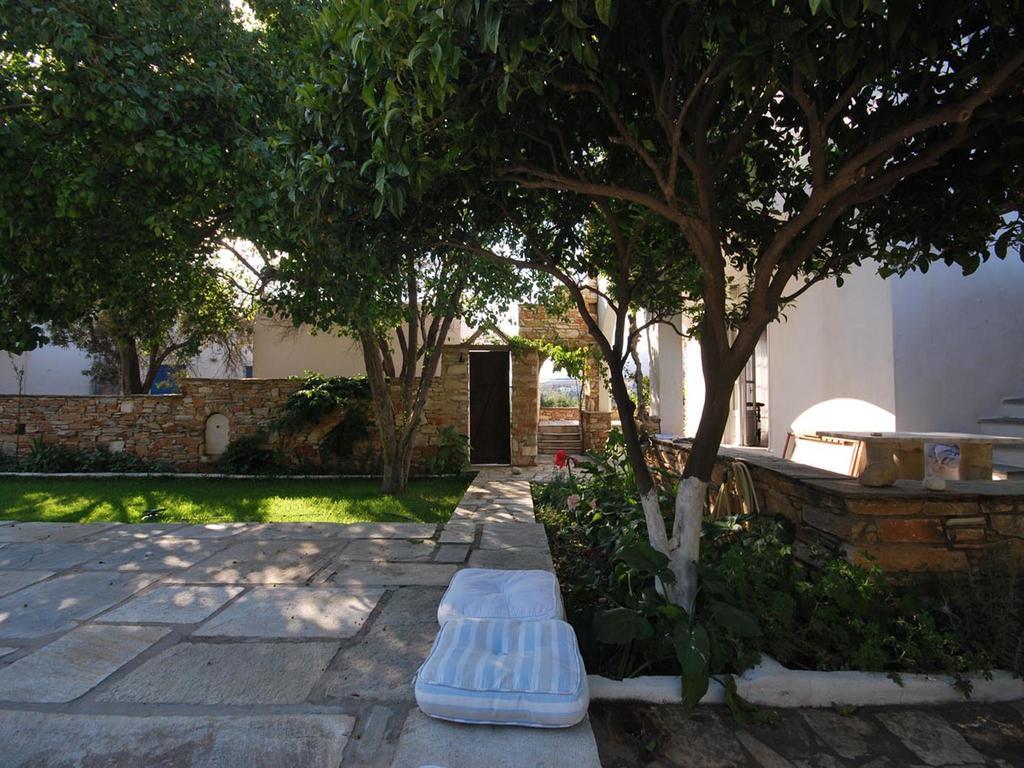 Romano Garden House - Land Tales Agios Romanos Ruang foto