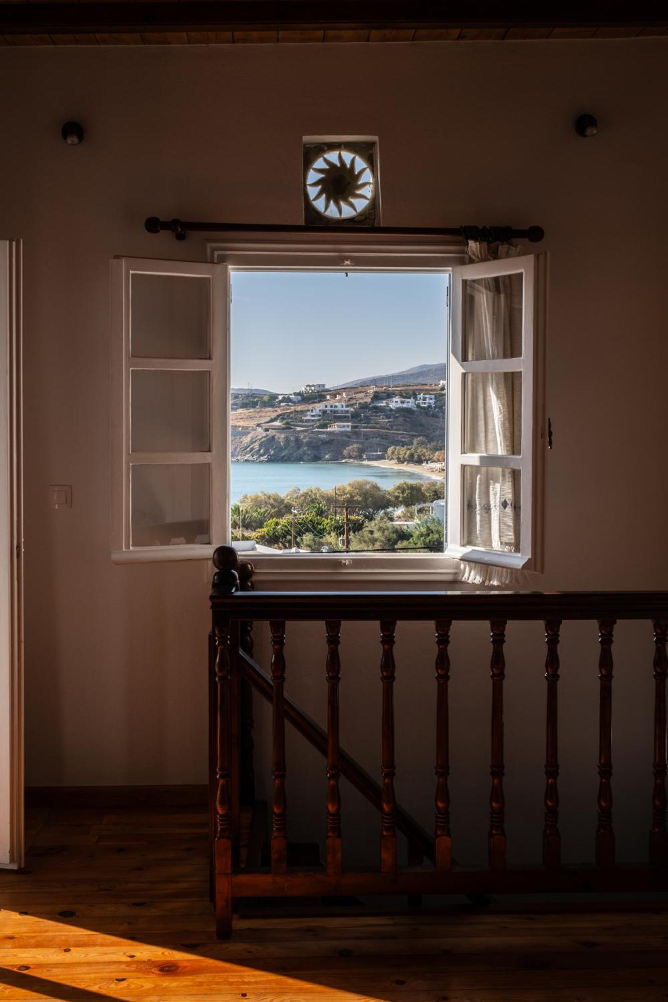 Romano Garden House - Land Tales Agios Romanos Bagian luar foto