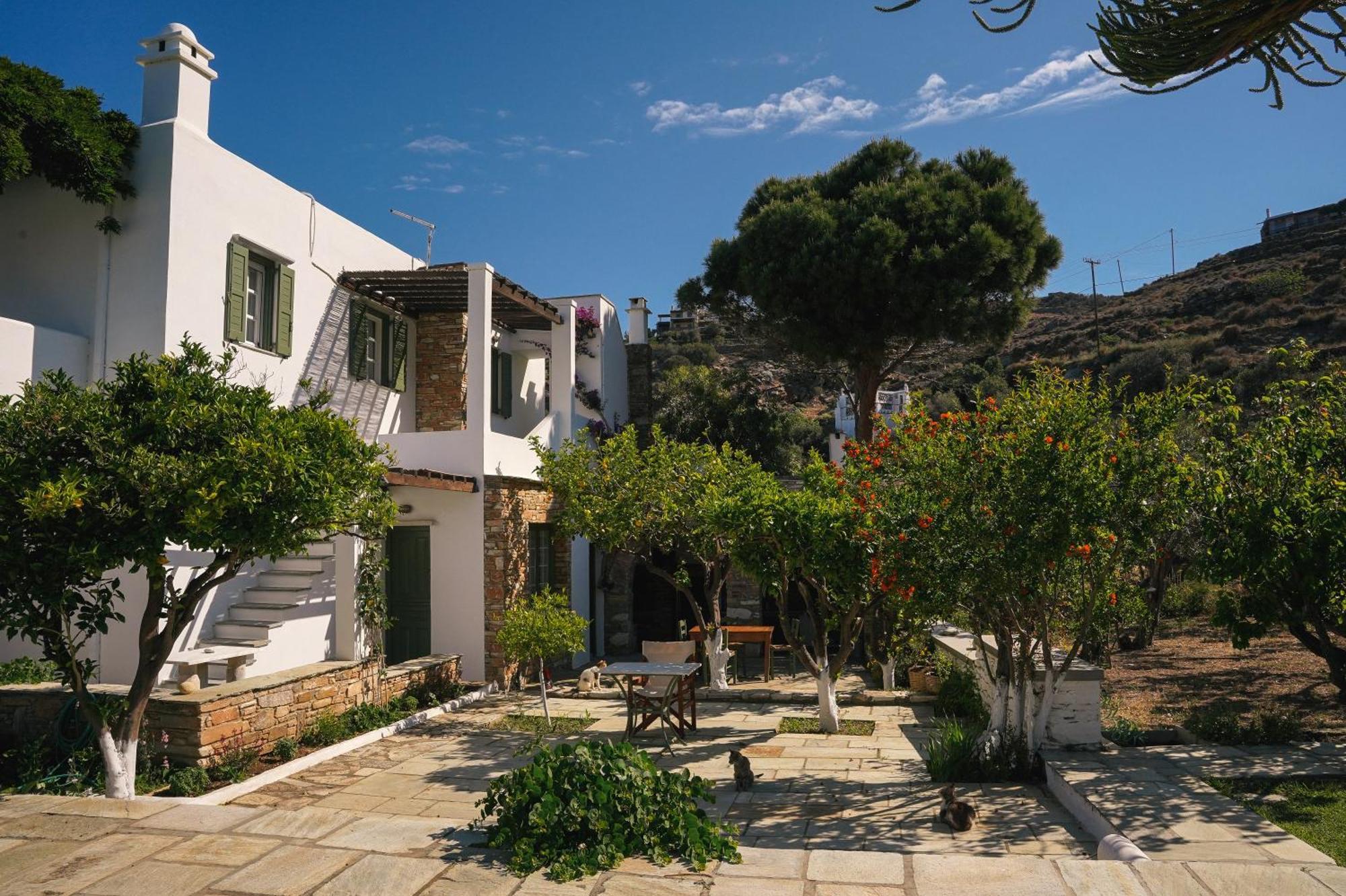Romano Garden House - Land Tales Agios Romanos Bagian luar foto